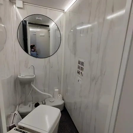 Norway's Smallest 아파트 트롬쇠